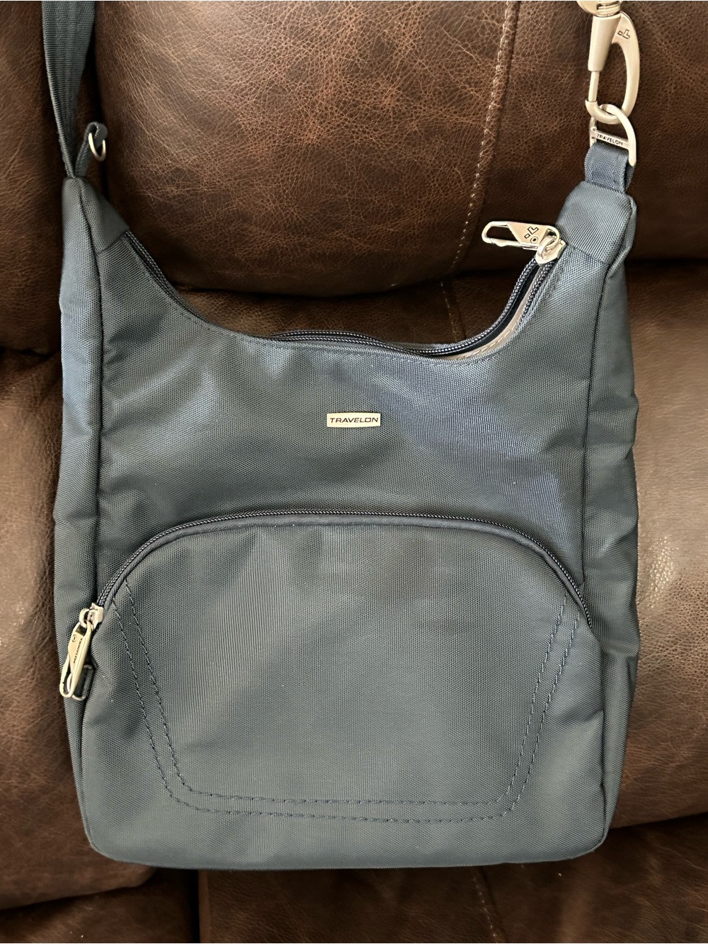 Travelon Anti-Theft Classic Essential Messenger Bag​